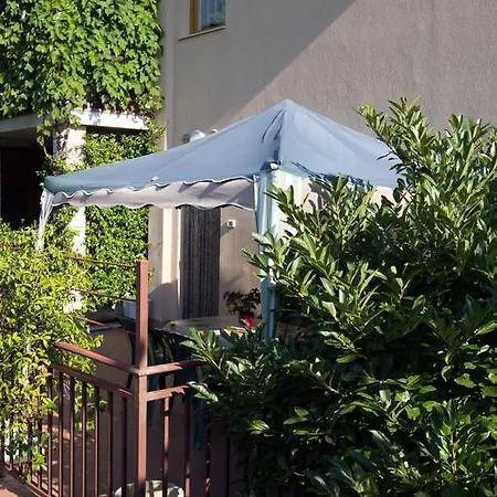 Irena Apartment *